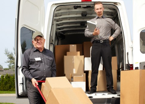 House movers planning a residential move in Woodside Park
